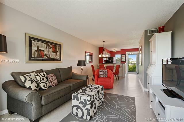 Property Photo:  2230 N Cypress Bend Dr 402  FL 33069 