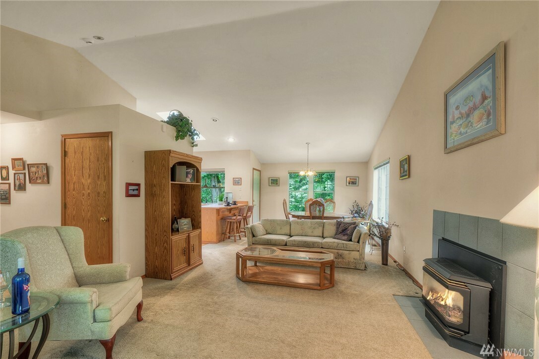 Property Photo: 4101 176th Ave E WA 98391
