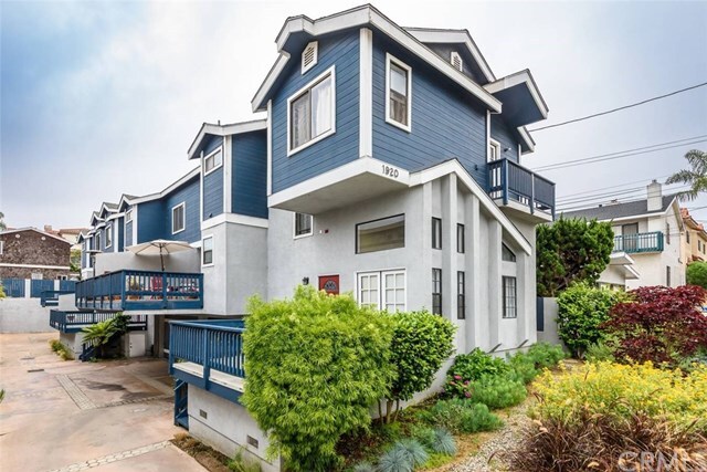 Property Photo: 1920 Carnegie Lane 2 CA 90278