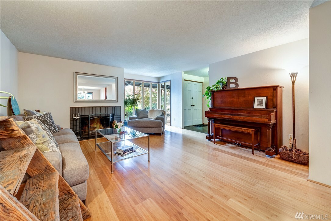 Property Photo: 16918 NE 22nd Place WA 98008