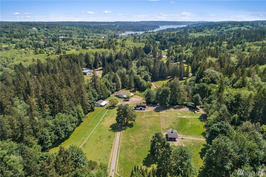 Property Photo:  1204 SE Oak Road  WA 98367 