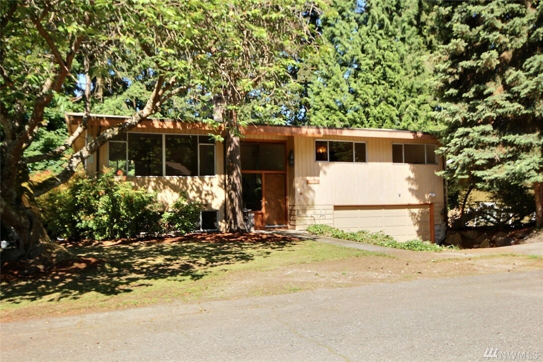 Property Photo:  5619 125th Ave SE  WA 98006 