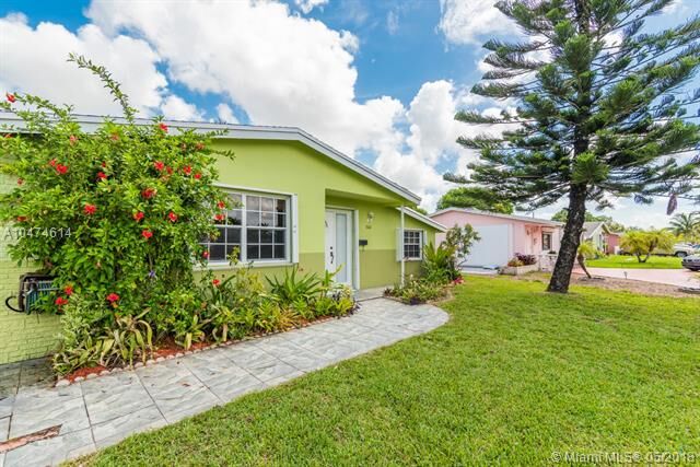 Property Photo: 7681 Plantation Blvd FL 33023