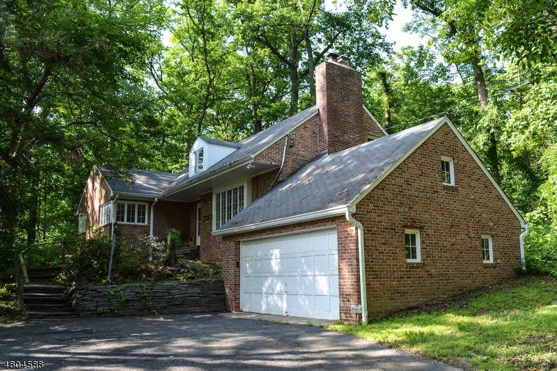 Property Photo:  1620 Sky Top Dr  NJ 07092 