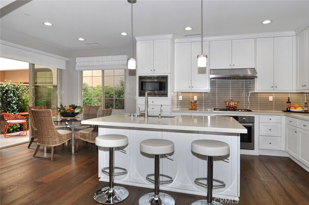 Property Photo: 70 Kestrel CA 92618