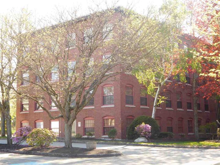 Property Photo:  335 Cypress Street 2C  NH 03103 