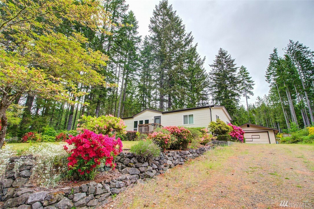 Property Photo:  12842 Wye Lake Blvd SW  WA 98367 