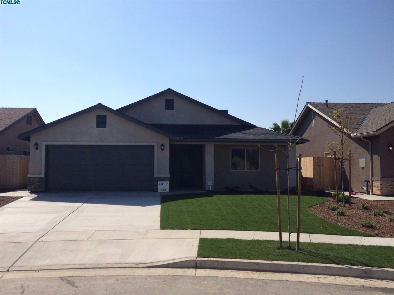 947 E Vine Court  Visalia CA 93292 photo