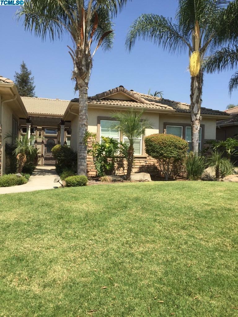 5846 W Robin Avenue  Visalia CA 93291 photo