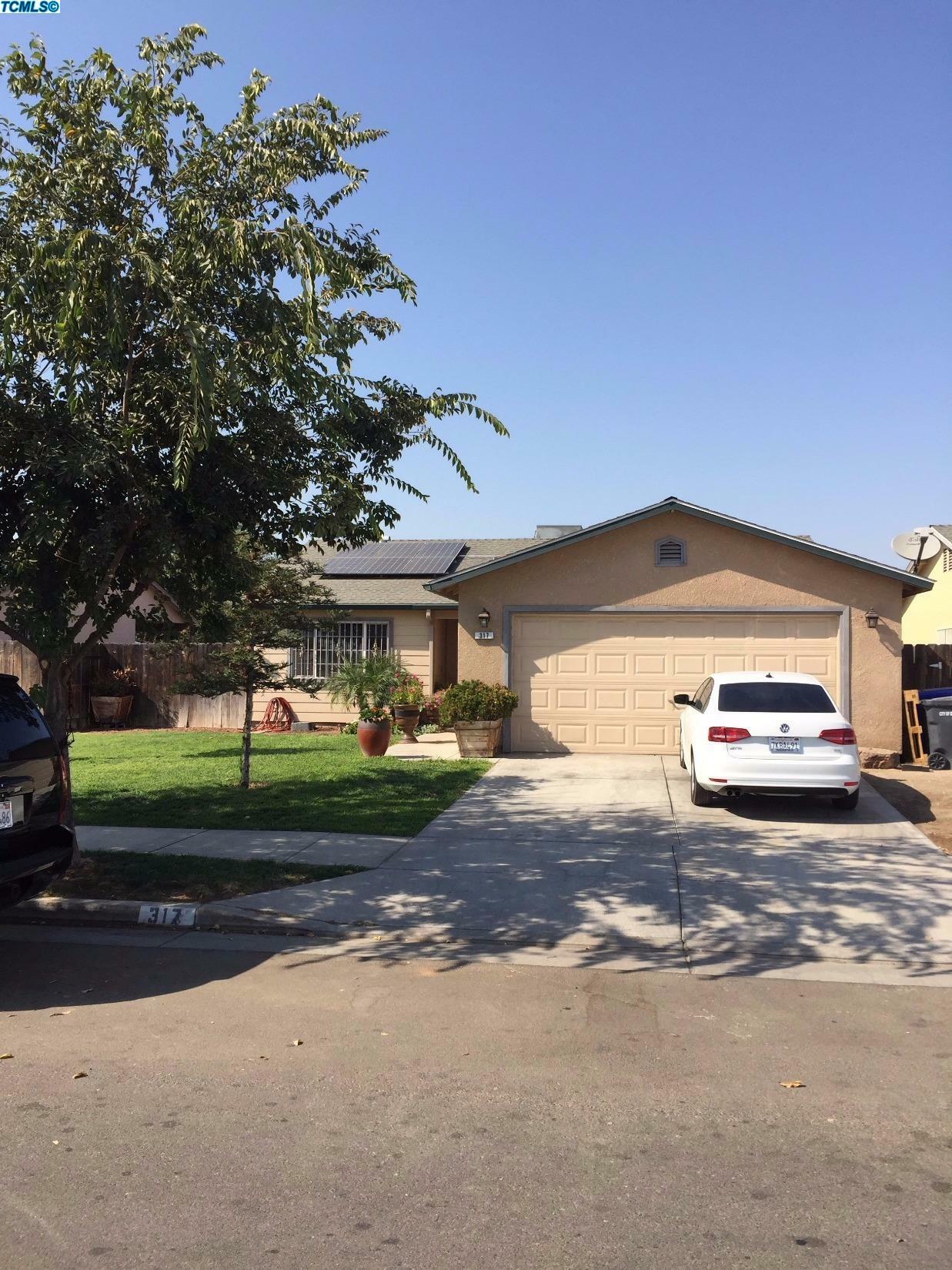 Property Photo:  317 Diaz Avenue  CA 93215 