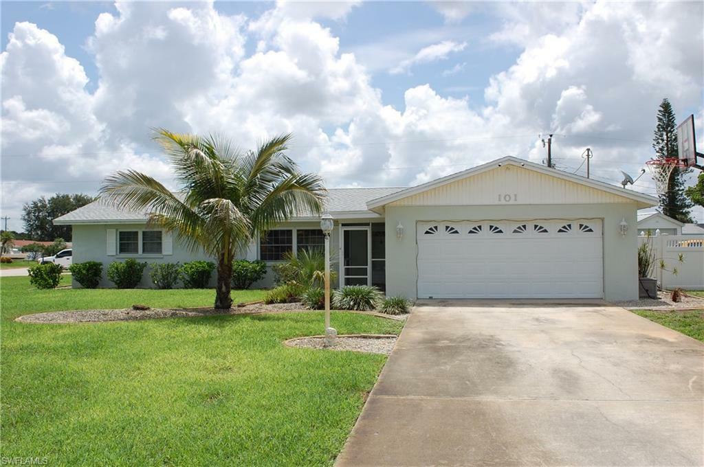 Property Photo: 101 Maple Avenue S FL 33936
