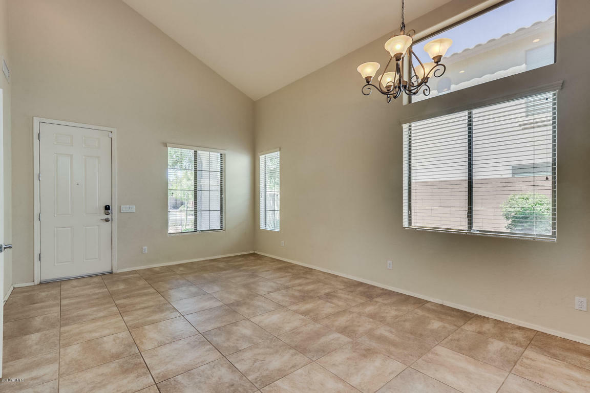 Property Photo: 3362 E Merlot Street AZ 85298