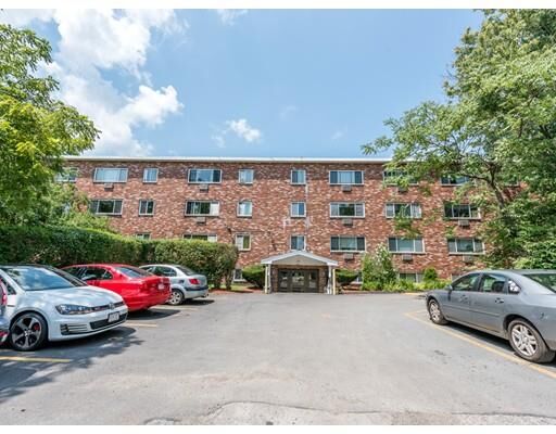 Property Photo: 20 Radcliffe Road 302 MA 02134