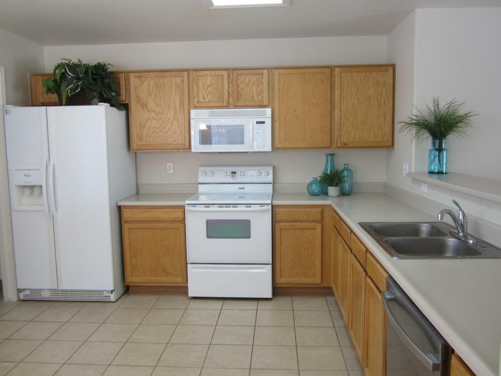 Property Photo: 8972 E Arizona Park Place AZ 85260