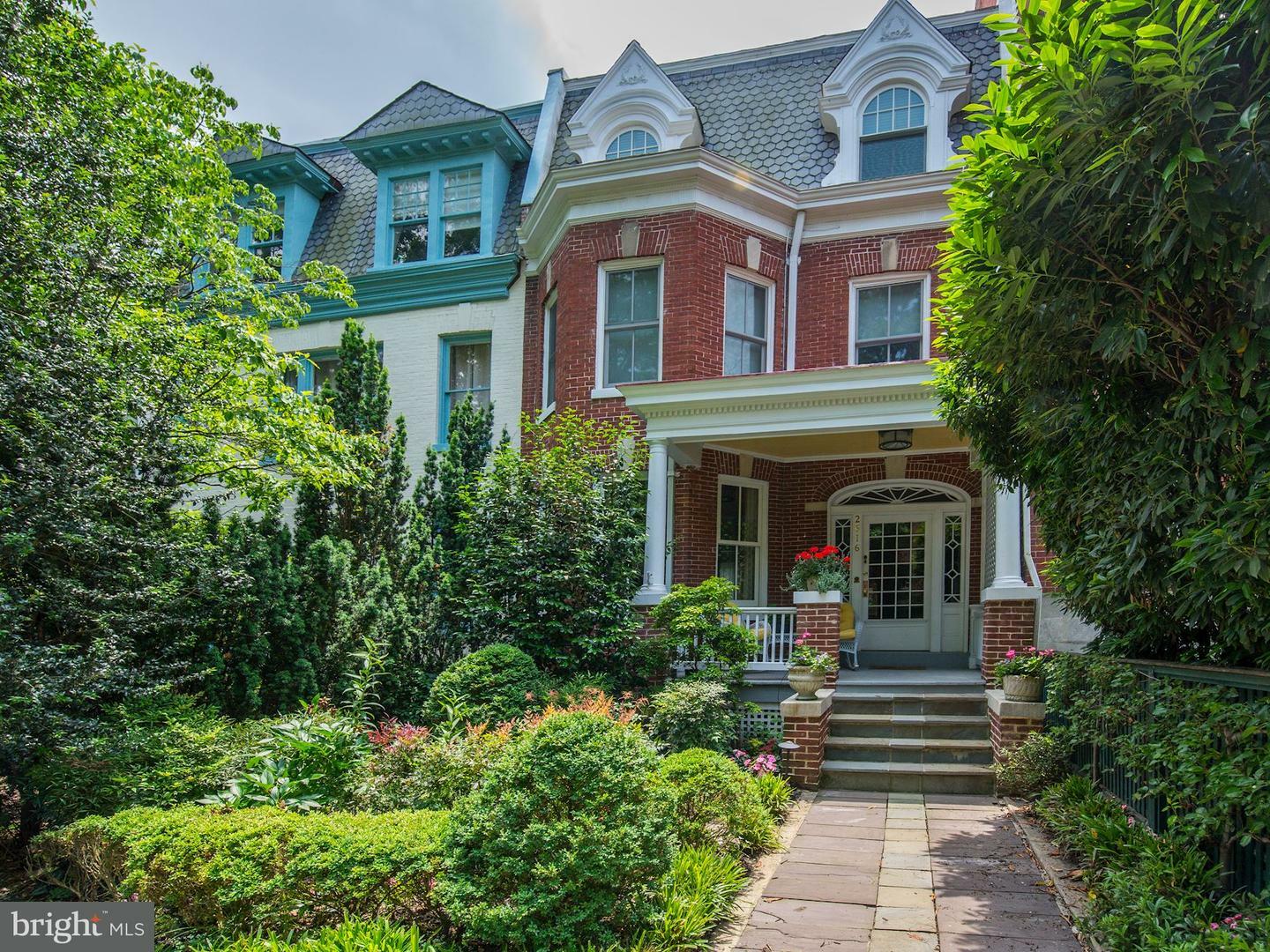 Property Photo:  2616 Cathedral Avenue NW  DC 20008 