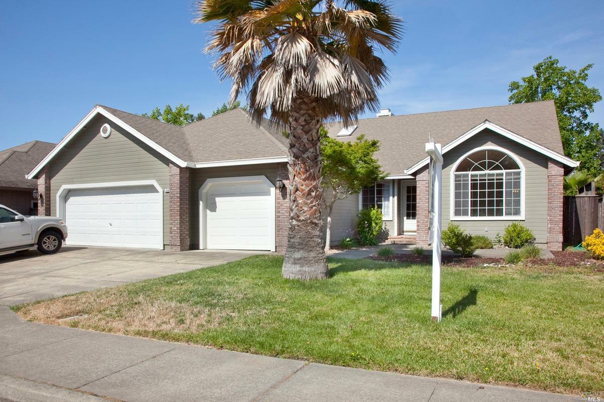 Property Photo:  441 Skylark Street  CA 95492 