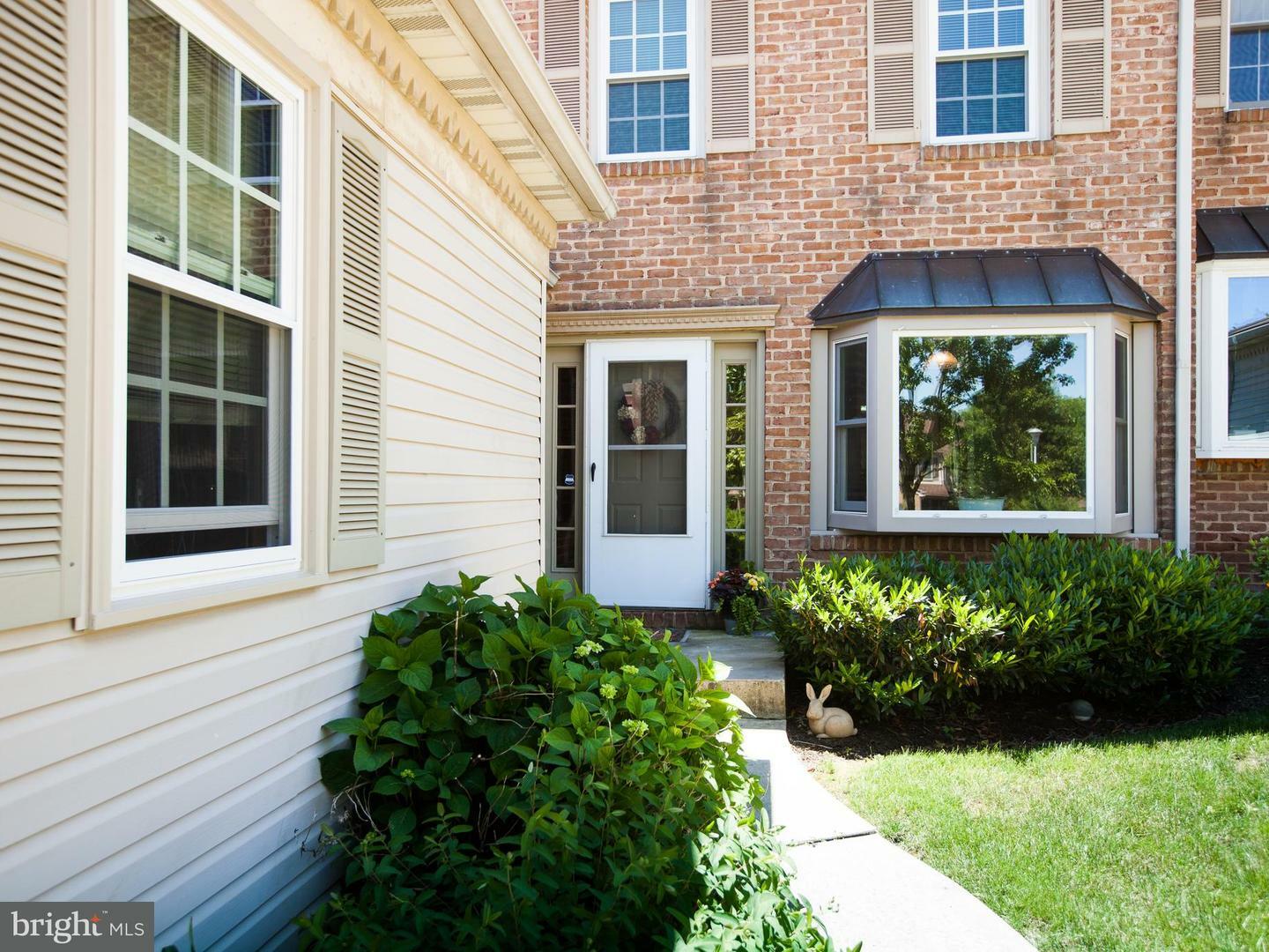 Property Photo:  6437 Lincoln Court  PA 17520 