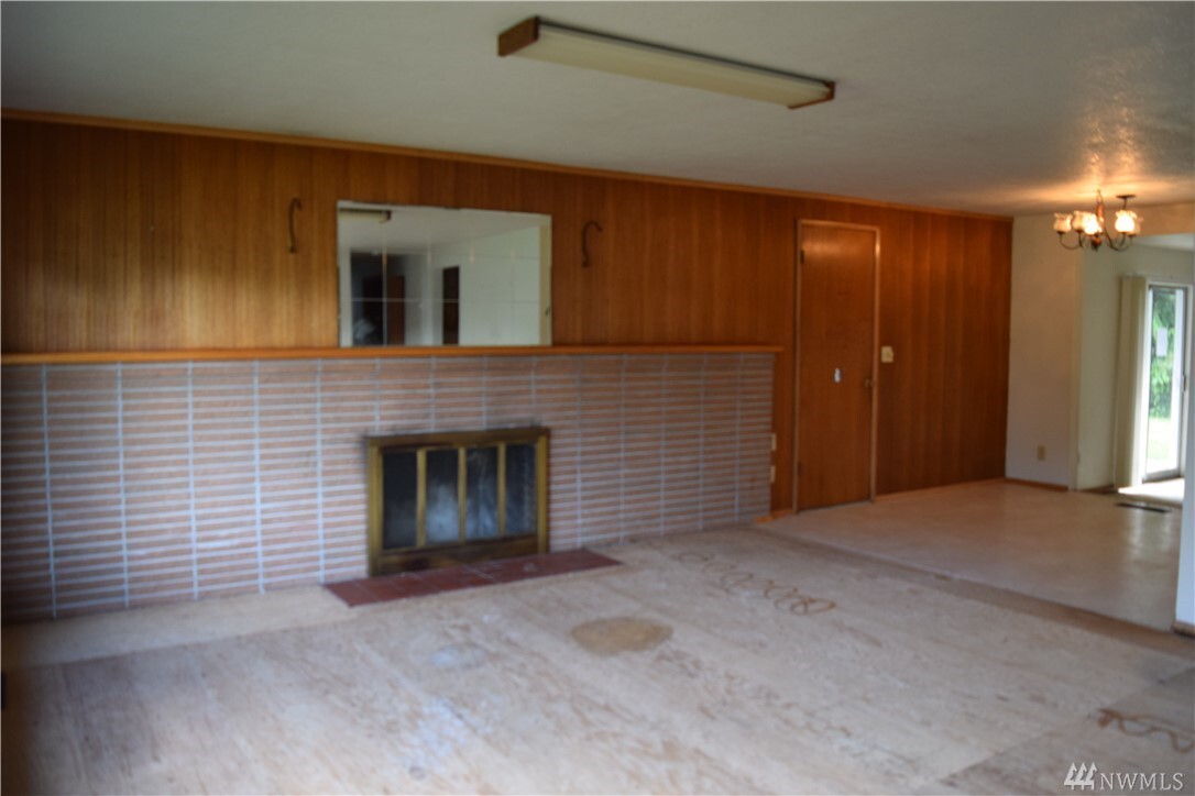 Property Photo: 1727 Sunset Dr WA 98233