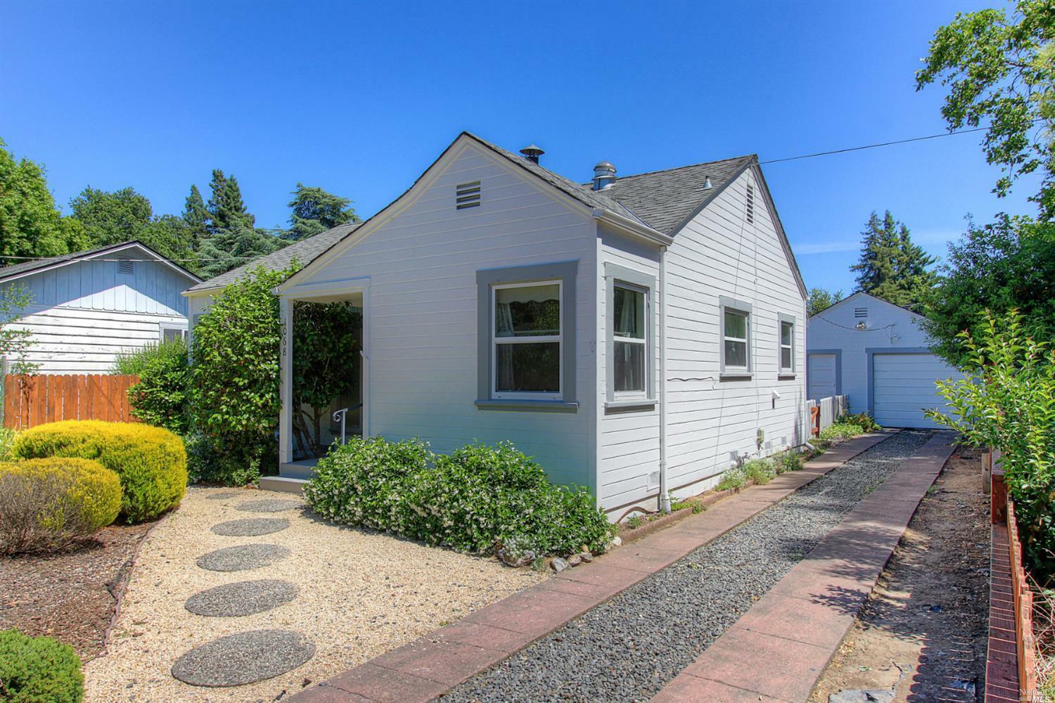 Property Photo:  1068 Clark Street  CA 95404 