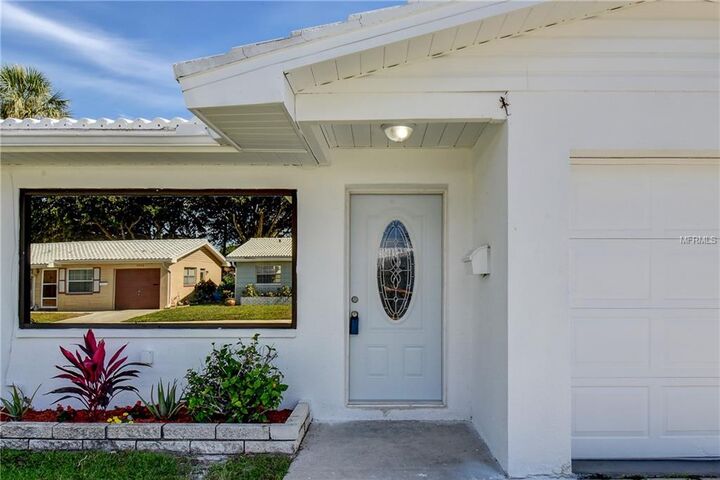 Property Photo: 5411 Palm Crest Court N 107 FL 33782