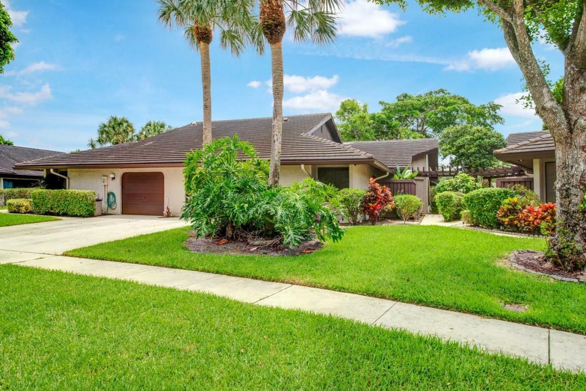 Property Photo:  5056 Pine Drive  FL 33437 