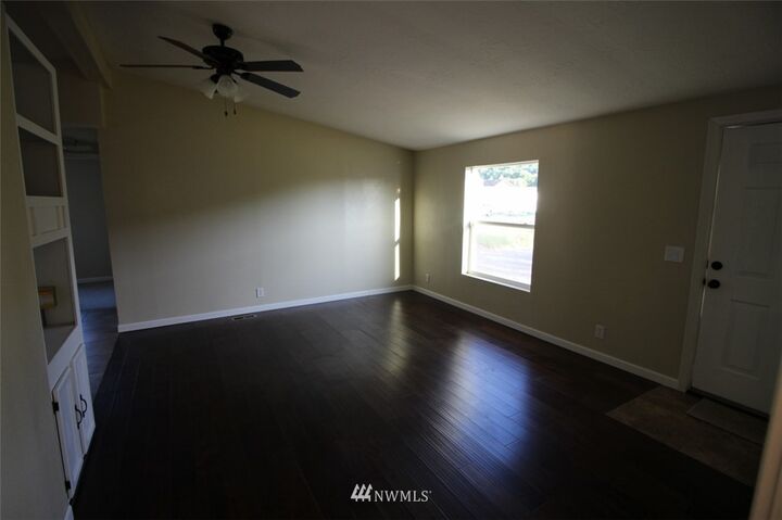 Property Photo: 2106 48th Avenue WA 98632