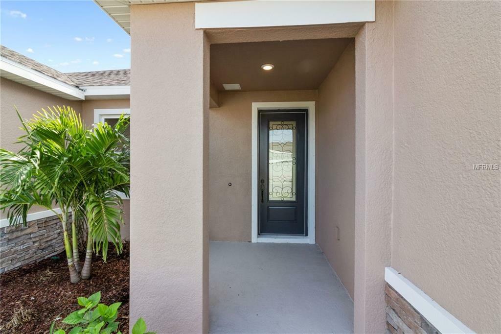 Property Photo:  5511 Gavella Cove  FL 34221 