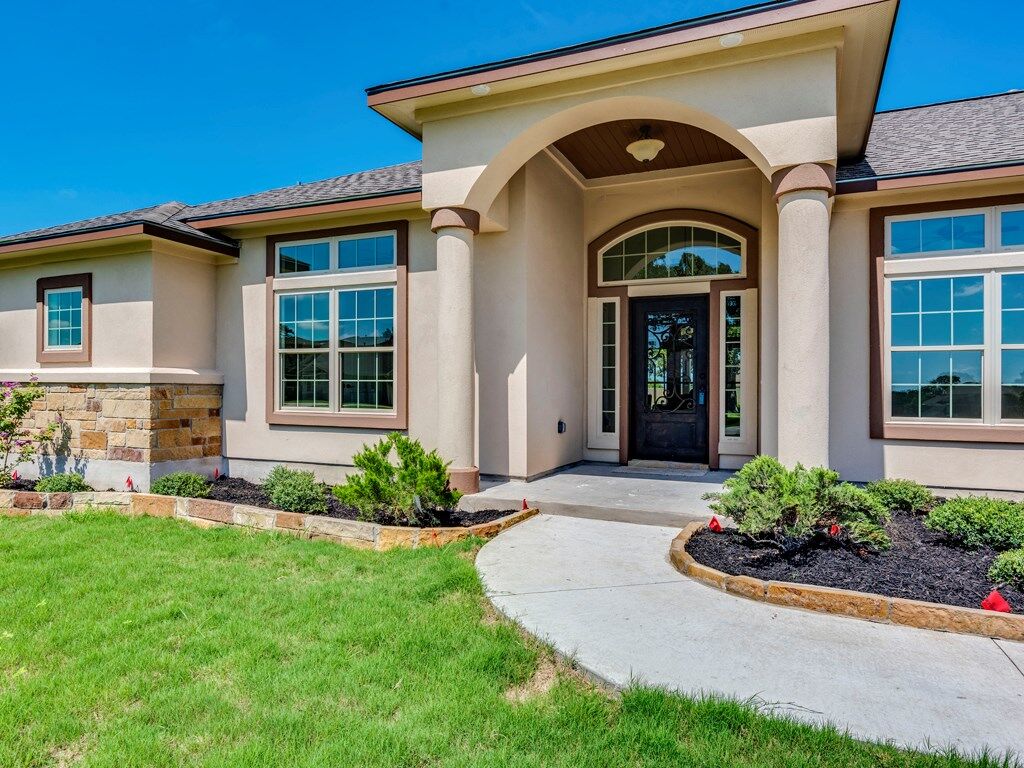 Property Photo: 114 Guerrero Drive TX 78602