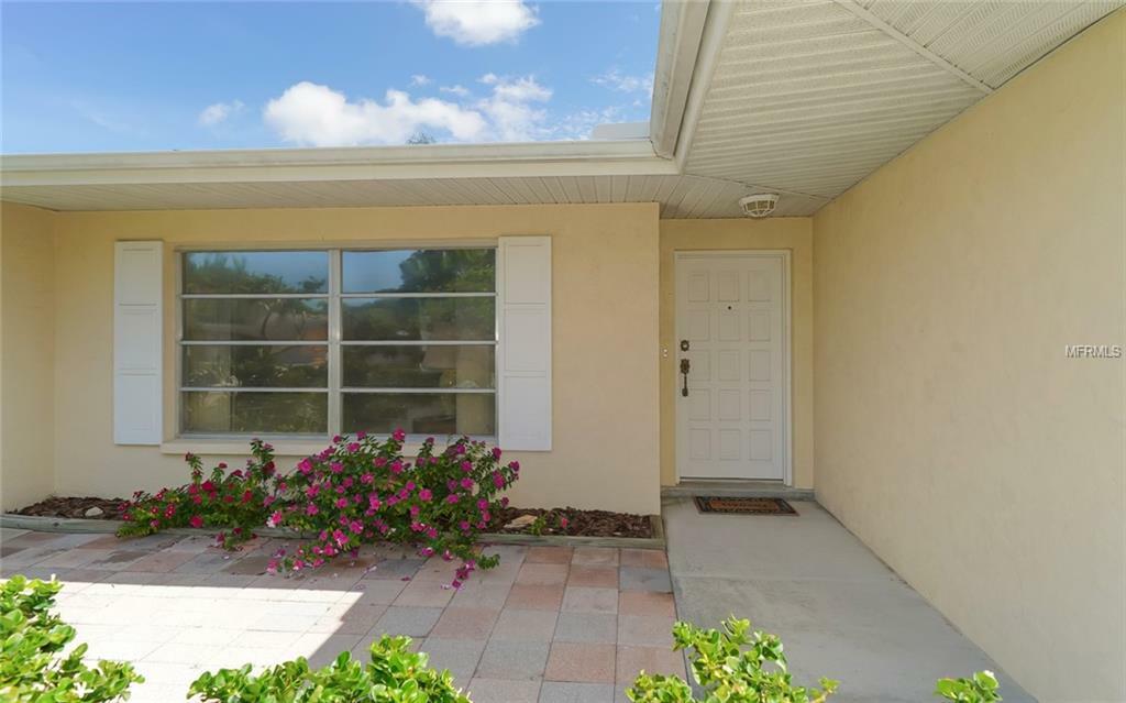 Property Photo:  1737 Bayonne Street  FL 34231 