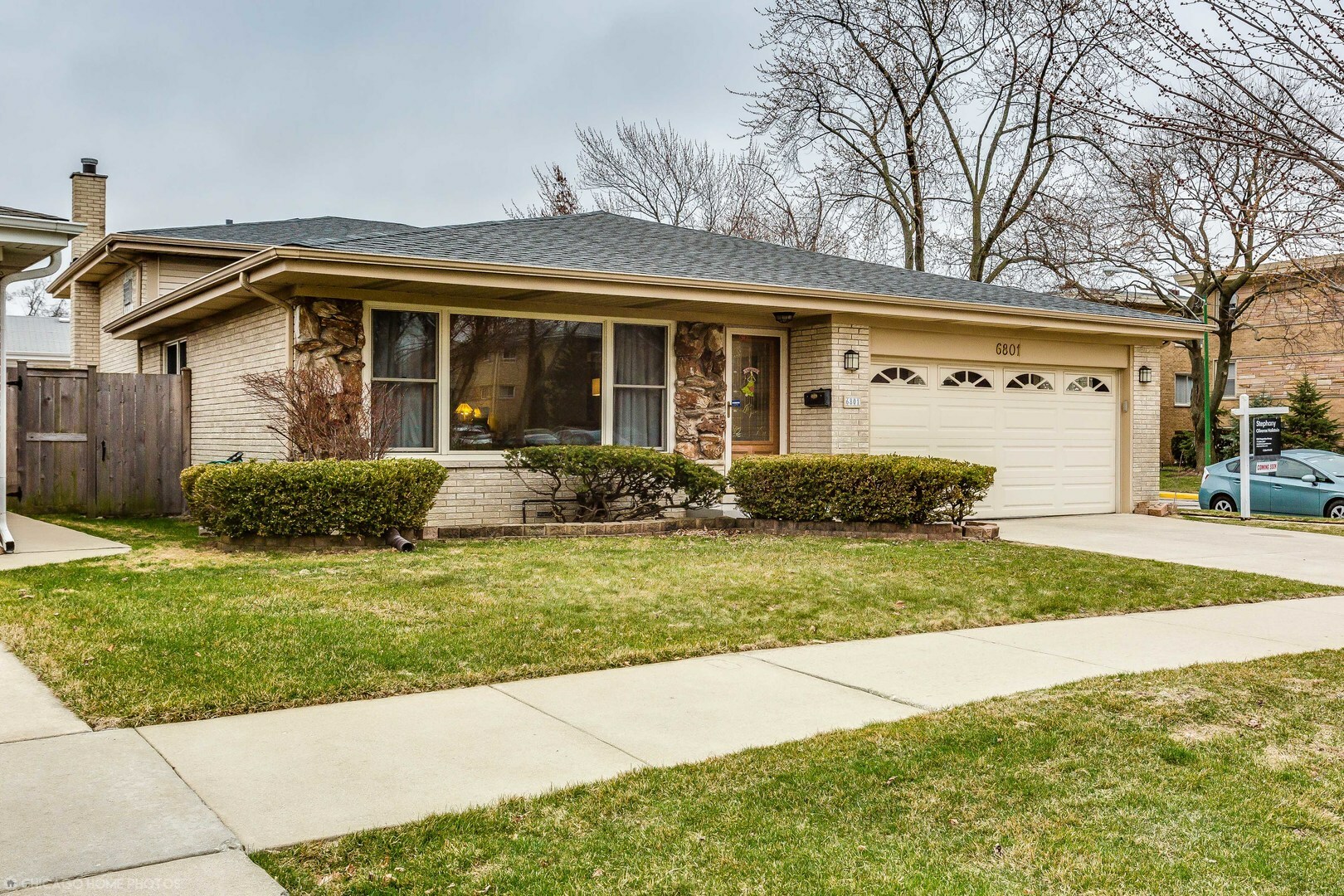 Property Photo:  6801 Algonquin Avenue  IL 60646 