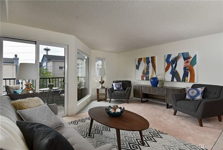 Property Photo:  920 5th Ave N 6  WA 98109 