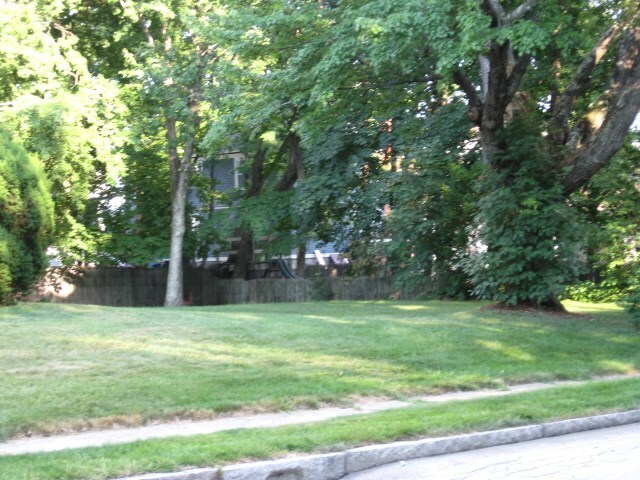 Property Photo: 911 Chestnut Street NH 03104