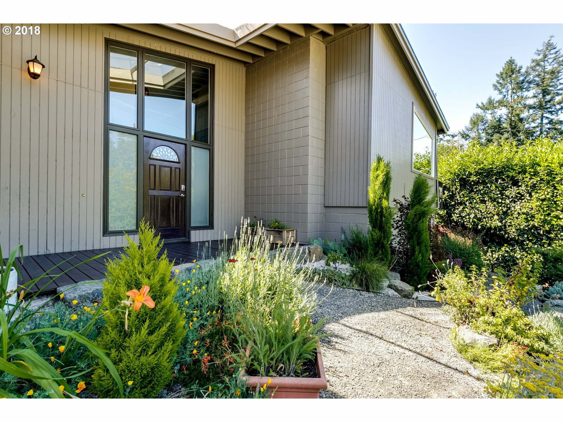 Property Photo: 3320 Heather Way OR 97405