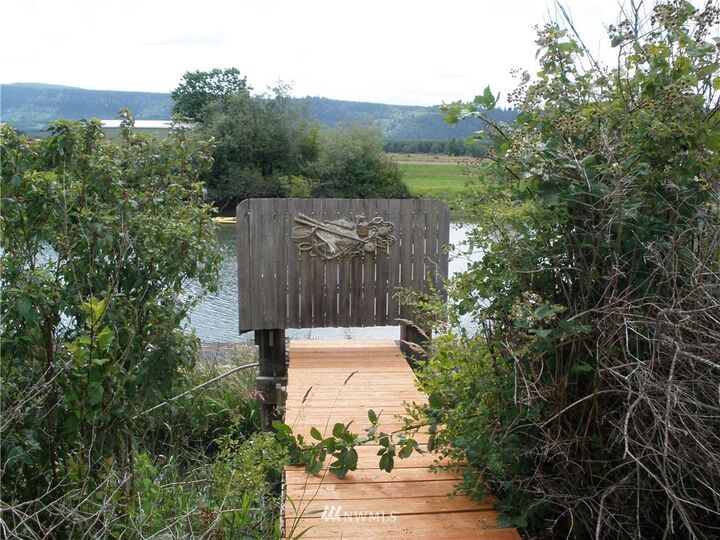 Property Photo:  200 W Little Island Road  WA 98612 