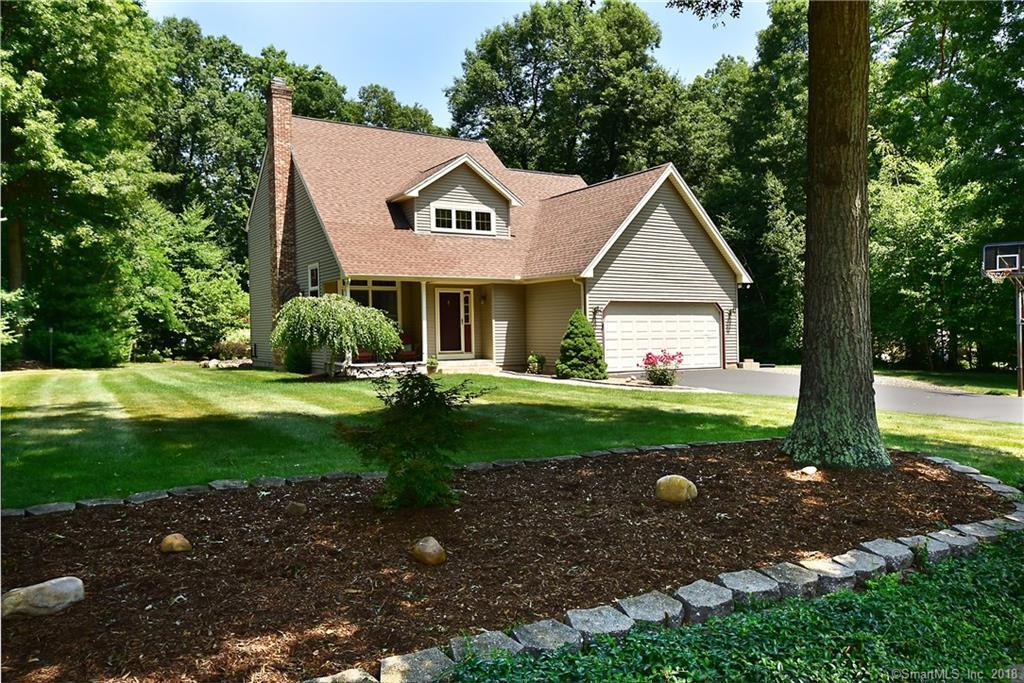 Property Photo:  6 Barbaras Way  CT 06029 