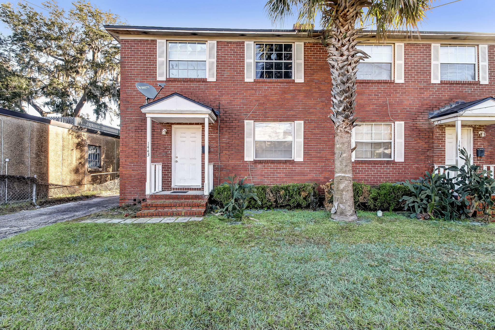 Property Photo:  1443 Naldo Avenue  FL 32207 