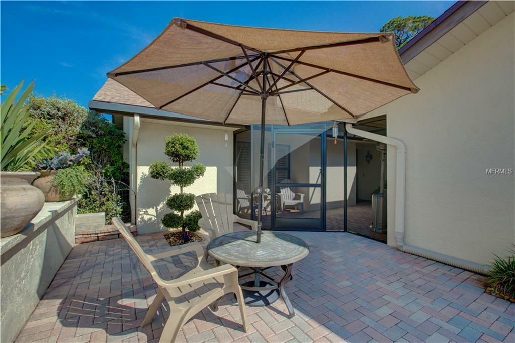 Property Photo:  4407 La Jolla Drive  FL 34210 