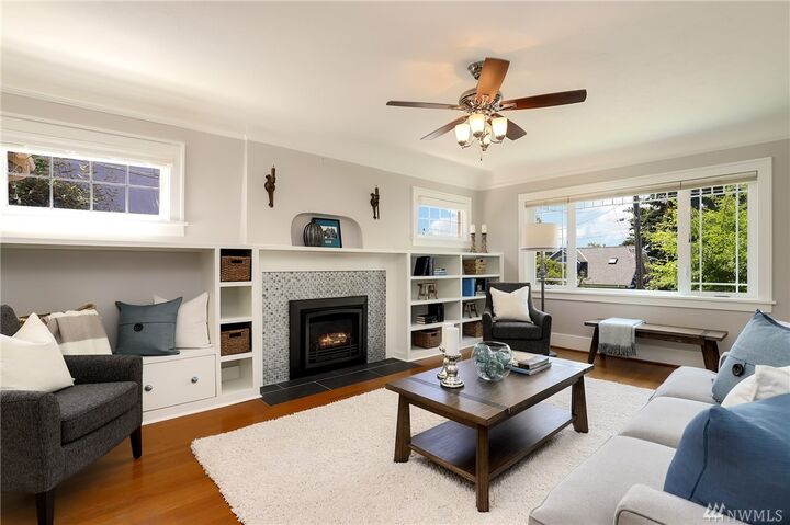 Property Photo: 6822 30th Avenue NE WA 98115