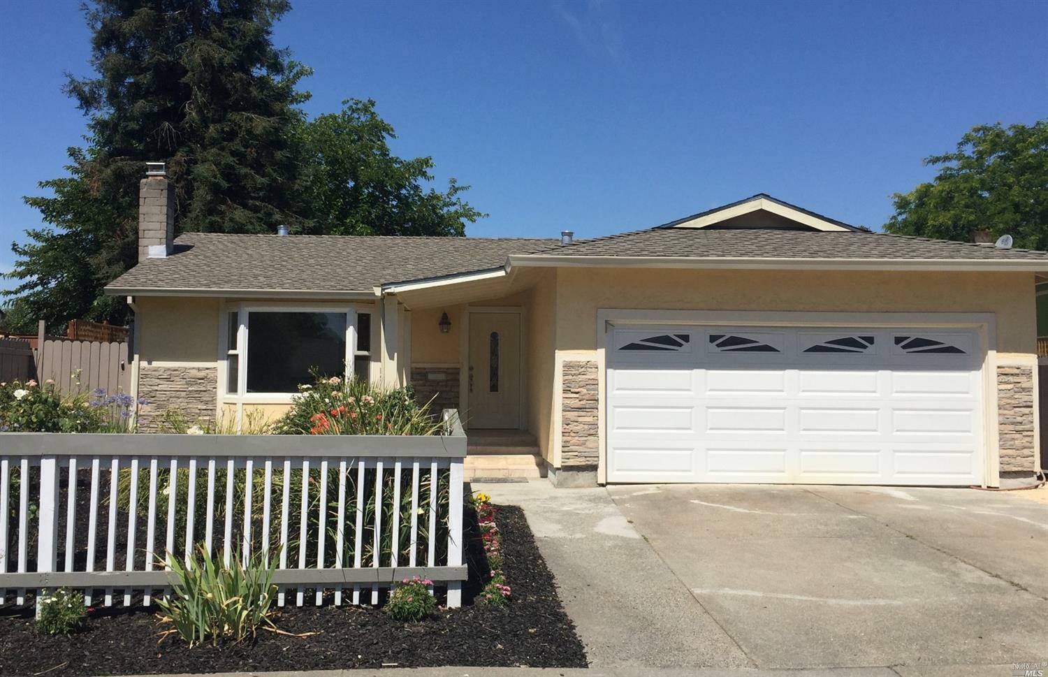 Property Photo: 1337 Lily Street CA 95448