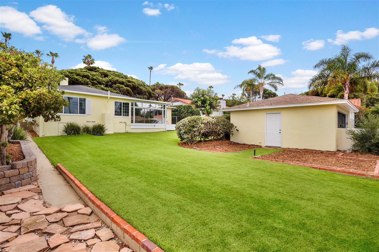 Property Photo: 6428 La Jolla Blvd CA 92037