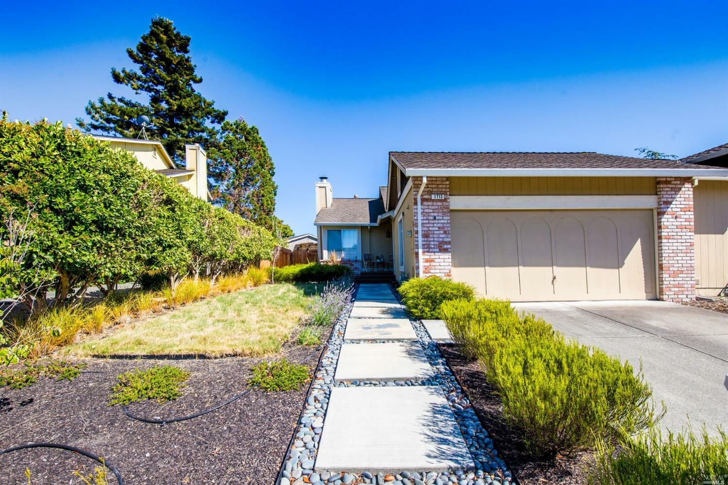 Property Photo:  1713 Deneb Lane  CA 94954 