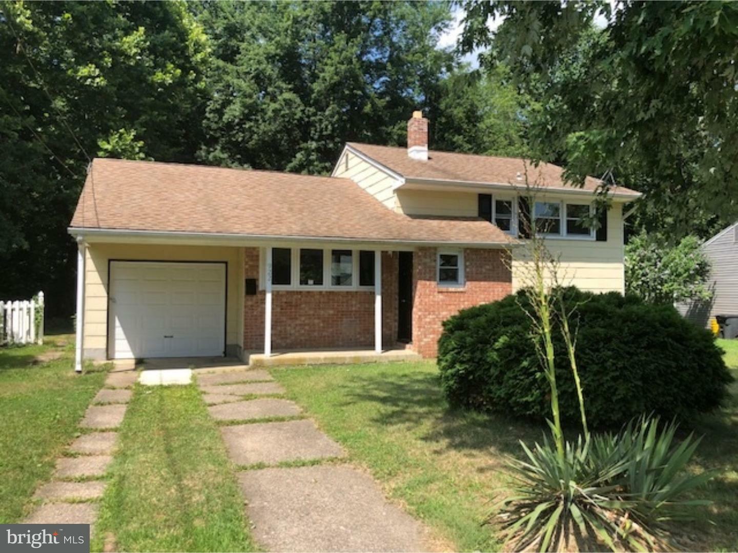 Property Photo:  922 Bentley Road  NJ 08021 