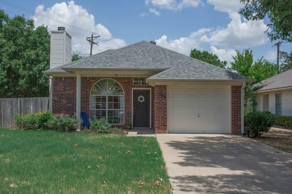 Property Photo:  1909 Mack Place  TX 76209 