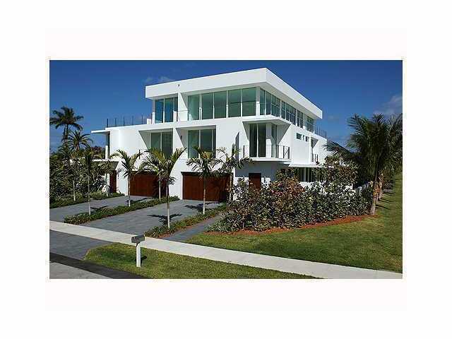 Property Photo: 243 Venetian Drive FL 33483