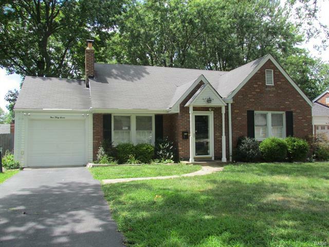 Property Photo: 937 Harvey Street 63122