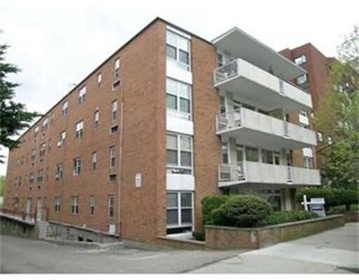Property Photo:  100 Marion St 11  MA 02446 