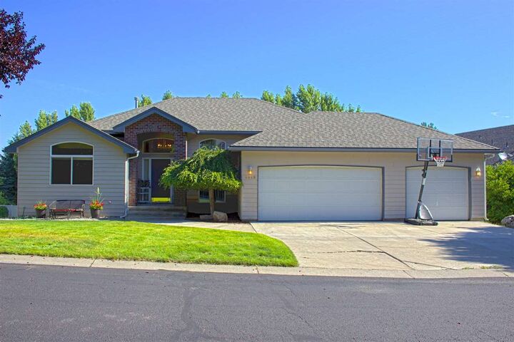 4919 E Birkdale Ln  Spokane WA 99223 photo