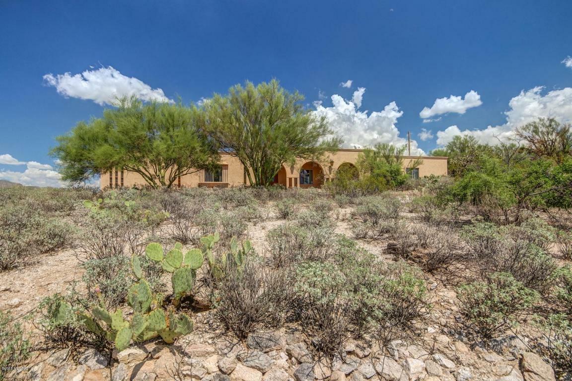 Property Photo:  9740 E Bush Hill Place  AZ 85749 