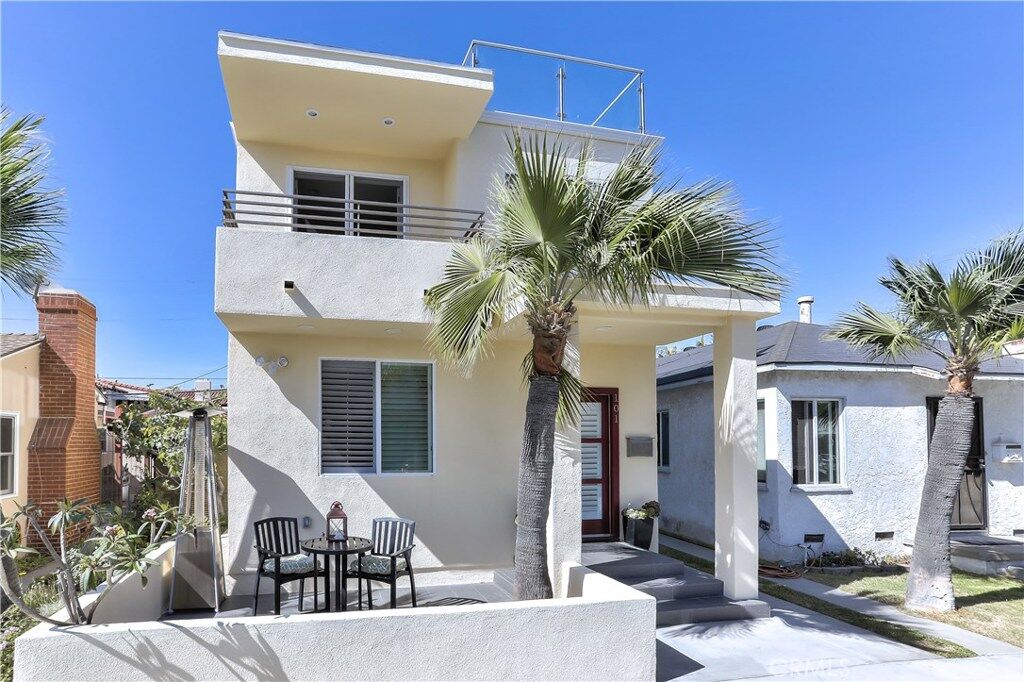 Property Photo:  101 Corinthian Walk  CA 90803 