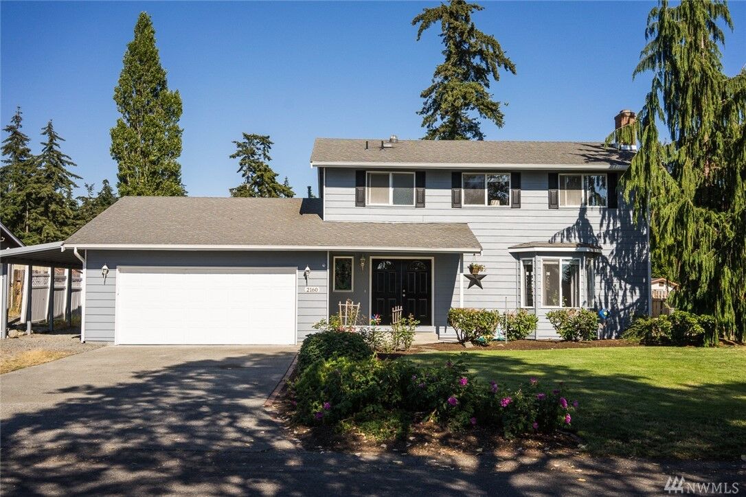 Property Photo:  2160 Colonial Wy  WA 98277 